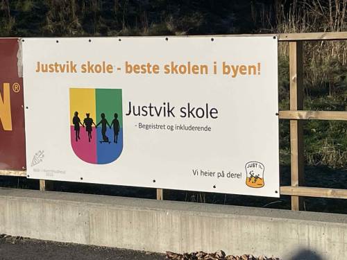 Gave fra Just IL til skolen